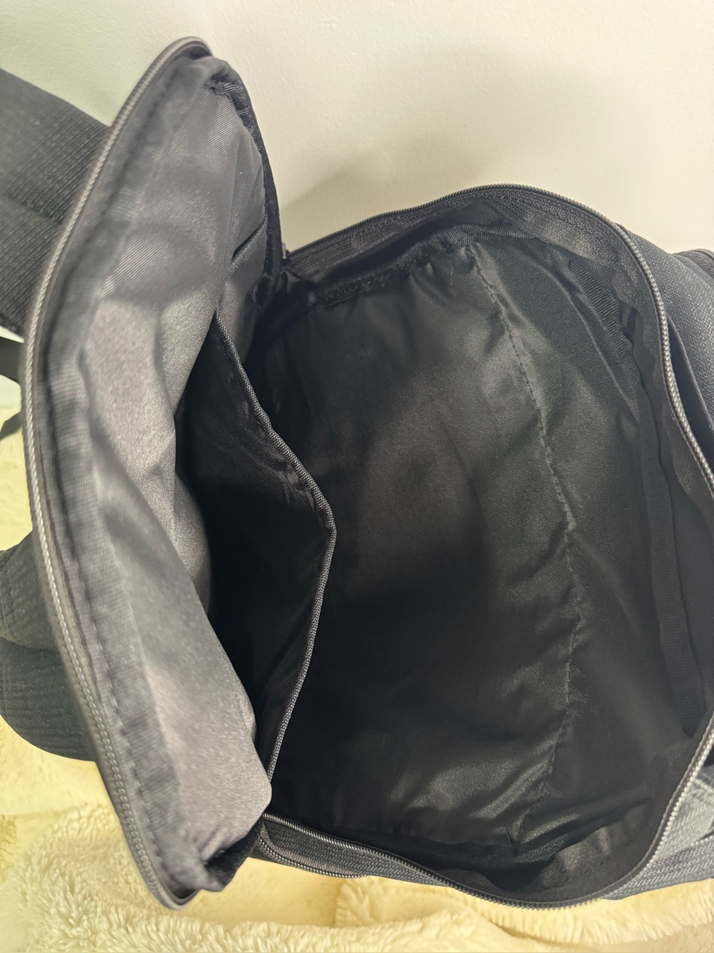 New Nike Black Backpack - Picture 5 of 13
